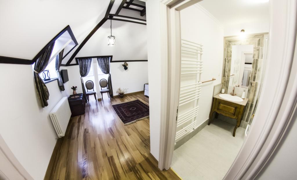 Casa Din Bran - Inn Center Экстерьер фото
